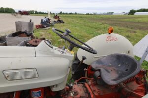 1954-FORD-NAA-72434-13