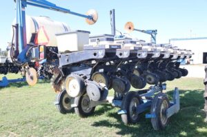 1996-KINZE-2500-76918-4