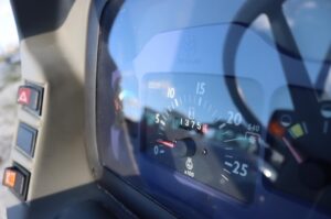 2001-NEW-HOLLAND-TN70-77543-12