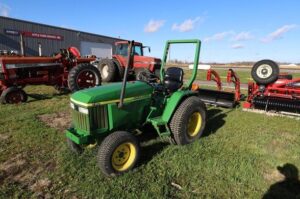 2002-JOHN-DEERE-790-75221