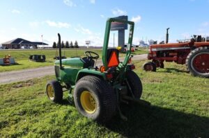 2002-JOHN-DEERE-790-75221-2