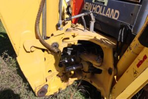 2002-NEW-HOLLAND-LB75B-75531-8