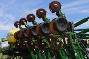 2004-JOHN-DEERE-1790-75482-2