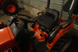2004-KUBOTA-BX2230-77324-3