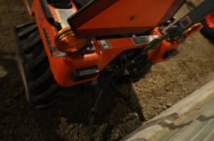 2004-KUBOTA-BX2230-77324-5