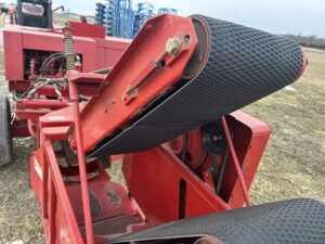 2004-NEW-HOLLAND-575-4