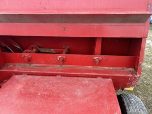 2004-NEW-HOLLAND-575-5