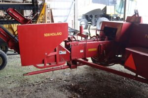 2004-NEW-HOLLAND-575-77095-5