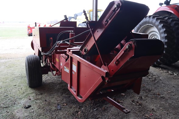 2004-NEW-HOLLAND-575-77095