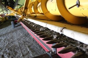 2004-NEW-HOLLAND-74C-47353-2