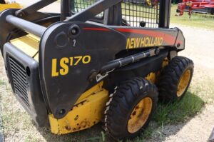 2005-NEW-HOLLAND-LS170-76887-1