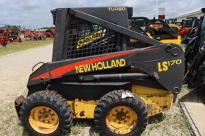 2005-NEW-HOLLAND-LS170-76887-3