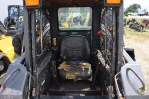 2005-NEW-HOLLAND-LS170-76887-4