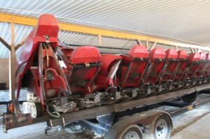 2006-CASE-IH-2412-65643-4