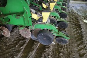 2007-JOHN-DEERE-1790-72241-3