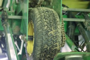 2007-JOHN-DEERE-1790-72241-6