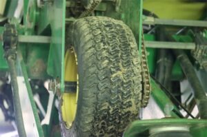 2007-JOHN-DEERE-1790-72241-6