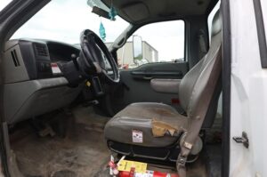 2008-FORD-F650-SD-v0079c-14