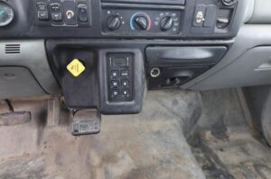 2008-FORD-F650-SD-v0079c-19