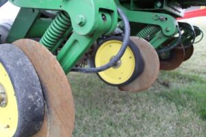 2008-JOHN-DEERE-1770-68943-10