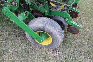 2008-JOHN-DEERE-1770-68943-6