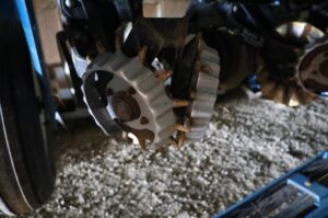 2008-KINZE-3600-78307-5