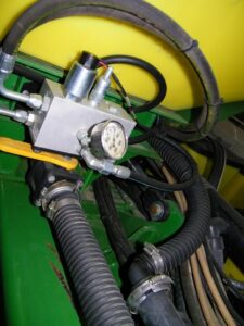 2010-JOHN-DEERE-1770NT-77196-32