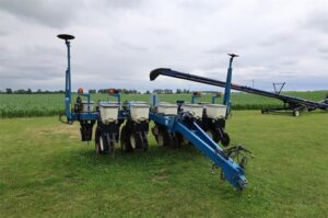 2010-KINZE-3000-75014-1