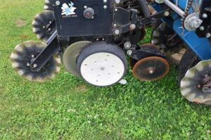 2010-KINZE-3000-75014-6