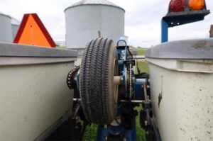 2010-KINZE-3000-75014-9