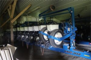 2010-KINZE-3660-64910-2