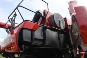 2011-CASE-IH-7120-77450-21