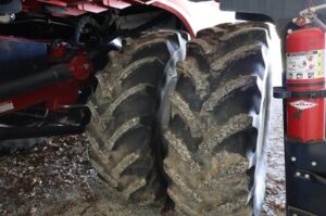 2011-CASE-IH-8120-75329-14