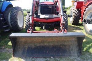 2011-CASE-IH-MAGNUM-180-78295-1