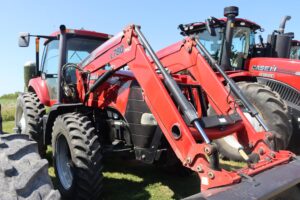 2011-CASE-IH-MAGNUM-180-78295-2
