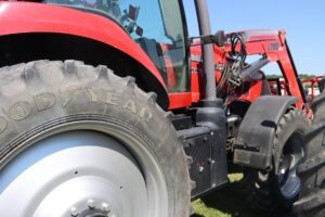 2011-CASE-IH-MAGNUM-180-78295-3