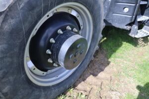 2011-CASE-IH-MAGNUM-290-76270-4