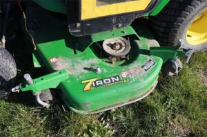 2012-JOHN-DEERE-X720-73876-5