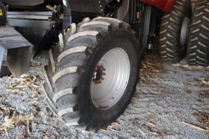 2013-CASE-IH-7230-60321-3