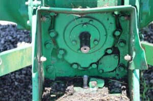 2013-JOHN-DEERE-5065E-74436-10