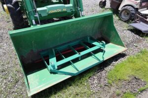 2013-JOHN-DEERE-5065E-74436-3