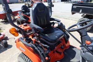 2013-KUBOTA-BX2370-77651-11