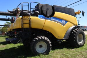 2013-NEW-HOLLAND-CR6090-77569-1