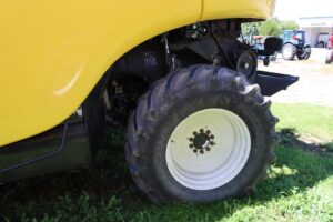 2013-NEW-HOLLAND-CR6090-77569-7