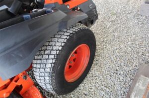 2014-KUBOTA-Z724-66991-4