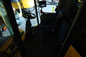 2014-NEW-HOLLAND-CR6090-77356-10