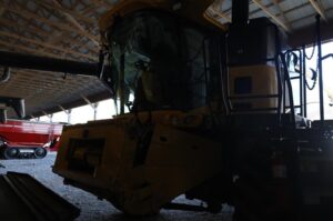 2014-NEW-HOLLAND-CR6090-77356-3