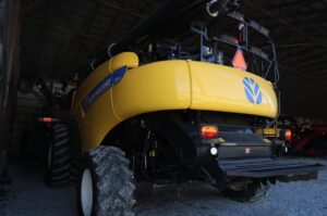 2014-NEW-HOLLAND-CR6090-77356-8