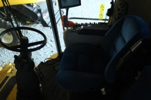 2014-NEW-HOLLAND-CR6090-77356-9