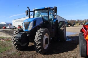 2015-NEW-HOLLAND-T7